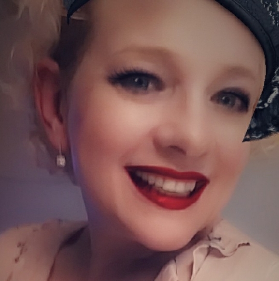 Meet your Posher, Julie - Picture 4 of 5